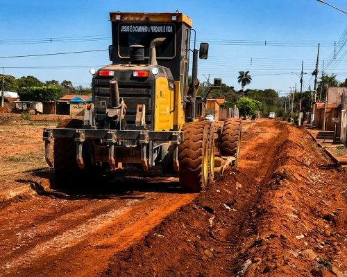 Prefeitura de Poconé retoma obras de pavimentação nas ruas Dom Galibert, Chico Gil e Generoso Ponce